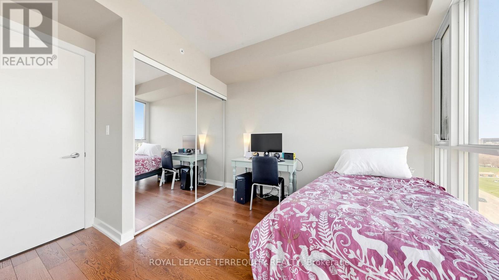1705 - 20 Bruyeres Mews, Toronto (niagara), Ontario