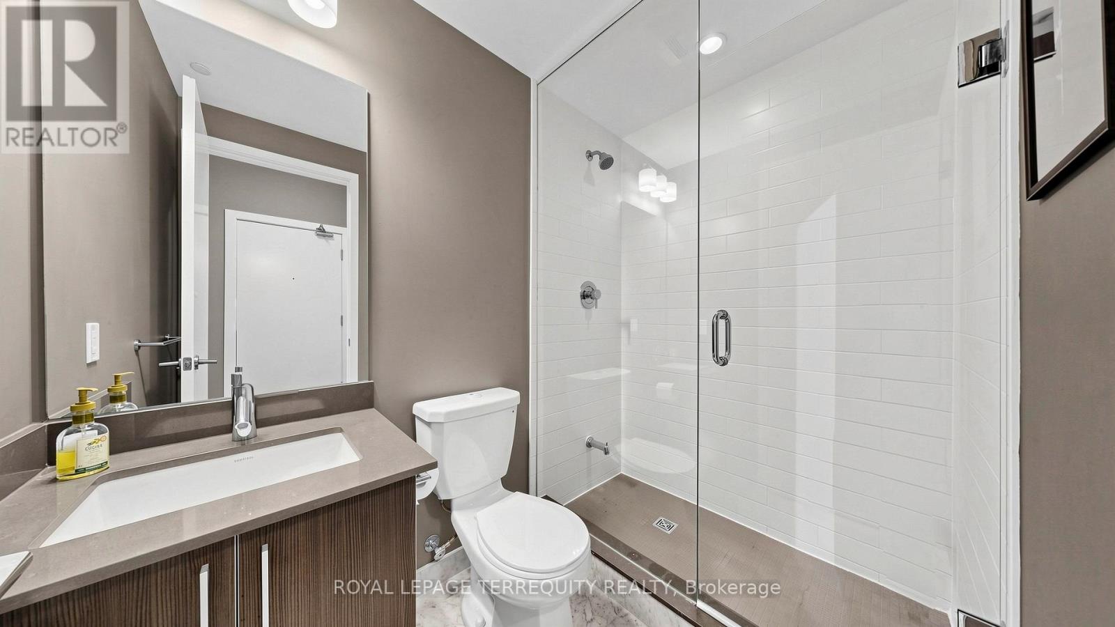 1705 - 20 Bruyeres Mews, Toronto (niagara), Ontario