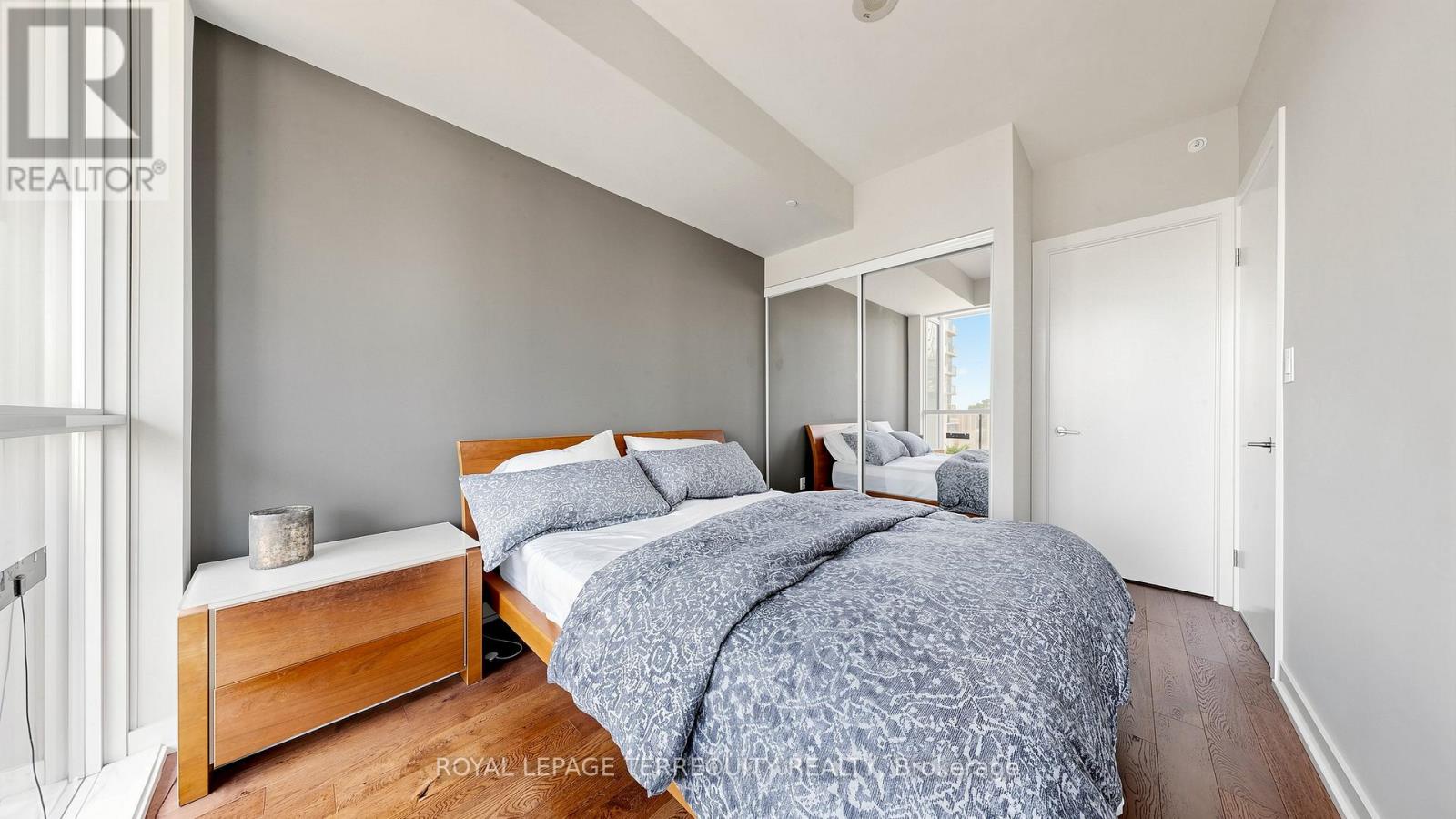 1705 - 20 Bruyeres Mews, Toronto (niagara), Ontario