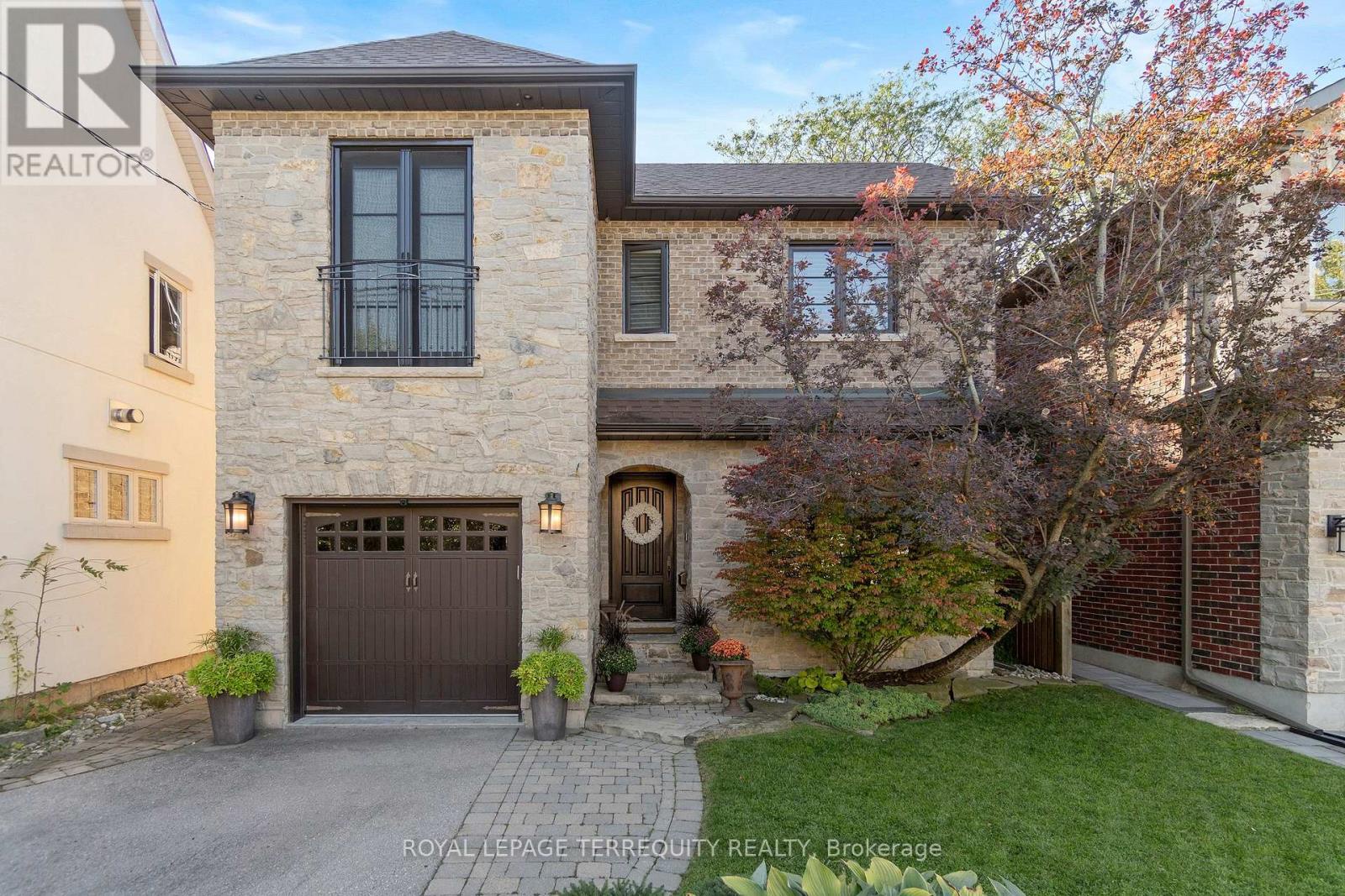 12 Elliott Avenue, Toronto (kingsway South), Ontario