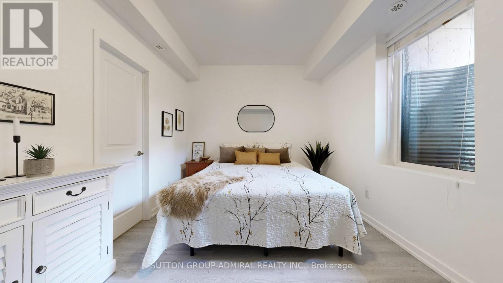 1b - 867 Wilson Avenue, Toronto (downsview-roding-cfb), Ontario