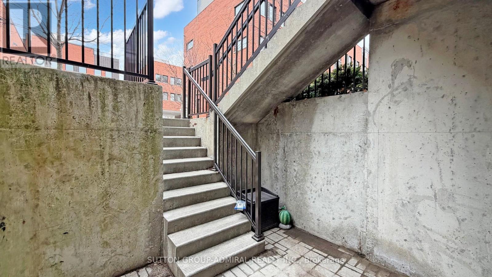 1b - 867 Wilson Avenue, Toronto (downsview-roding-cfb), Ontario