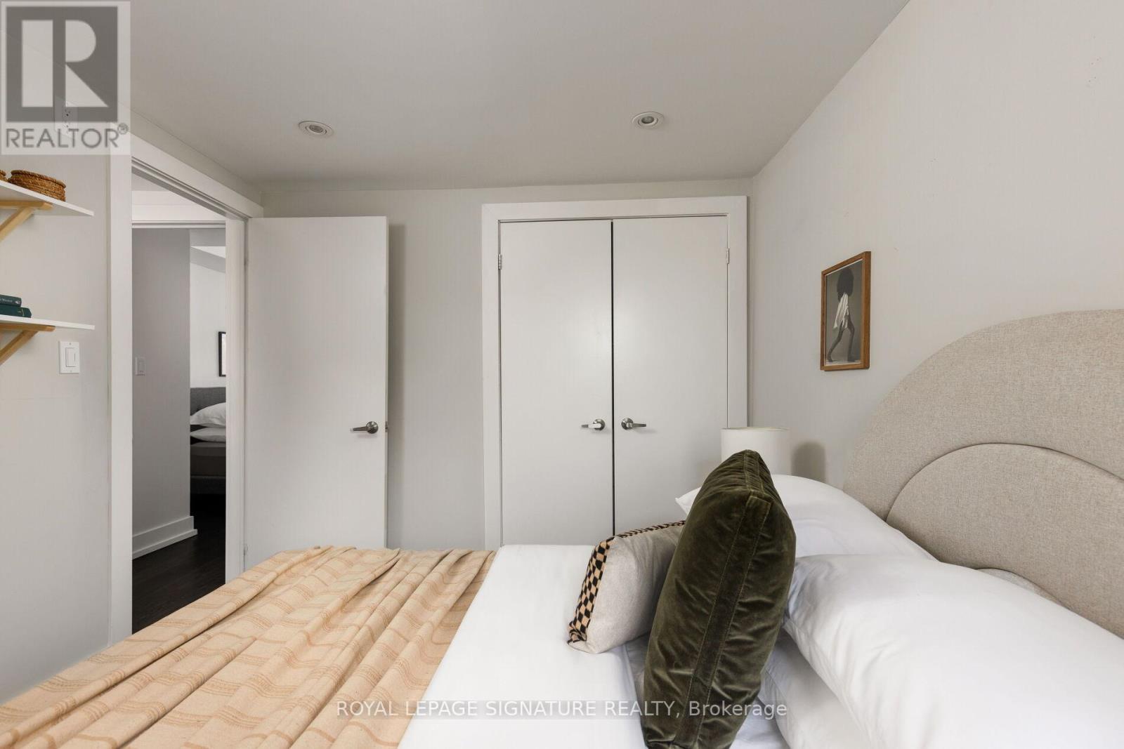 54 Eaton Avenue, Toronto (danforth), Ontario