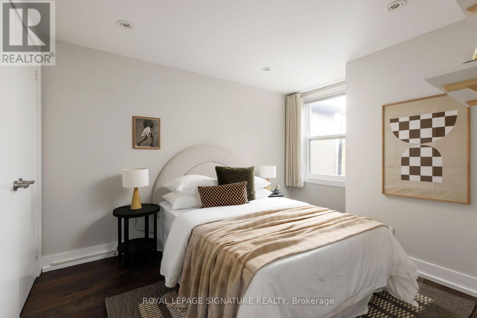 54 Eaton Avenue, Toronto (danforth), Ontario