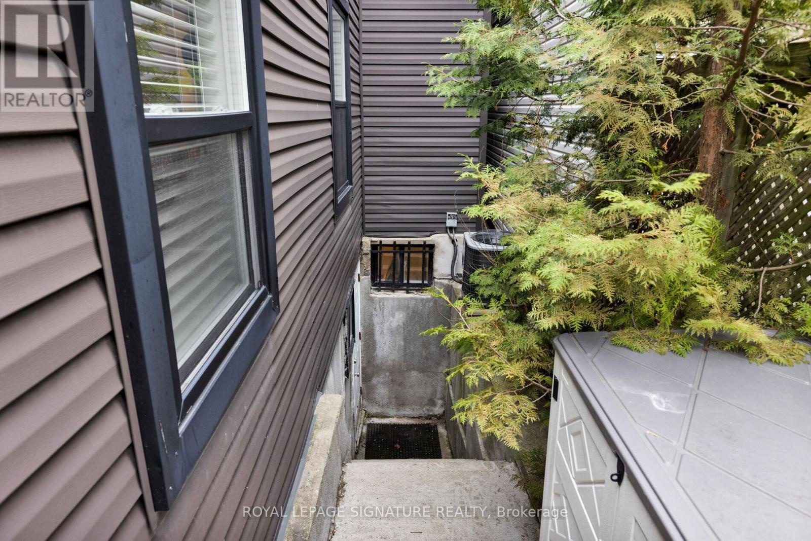 54 Eaton Avenue, Toronto (danforth), Ontario