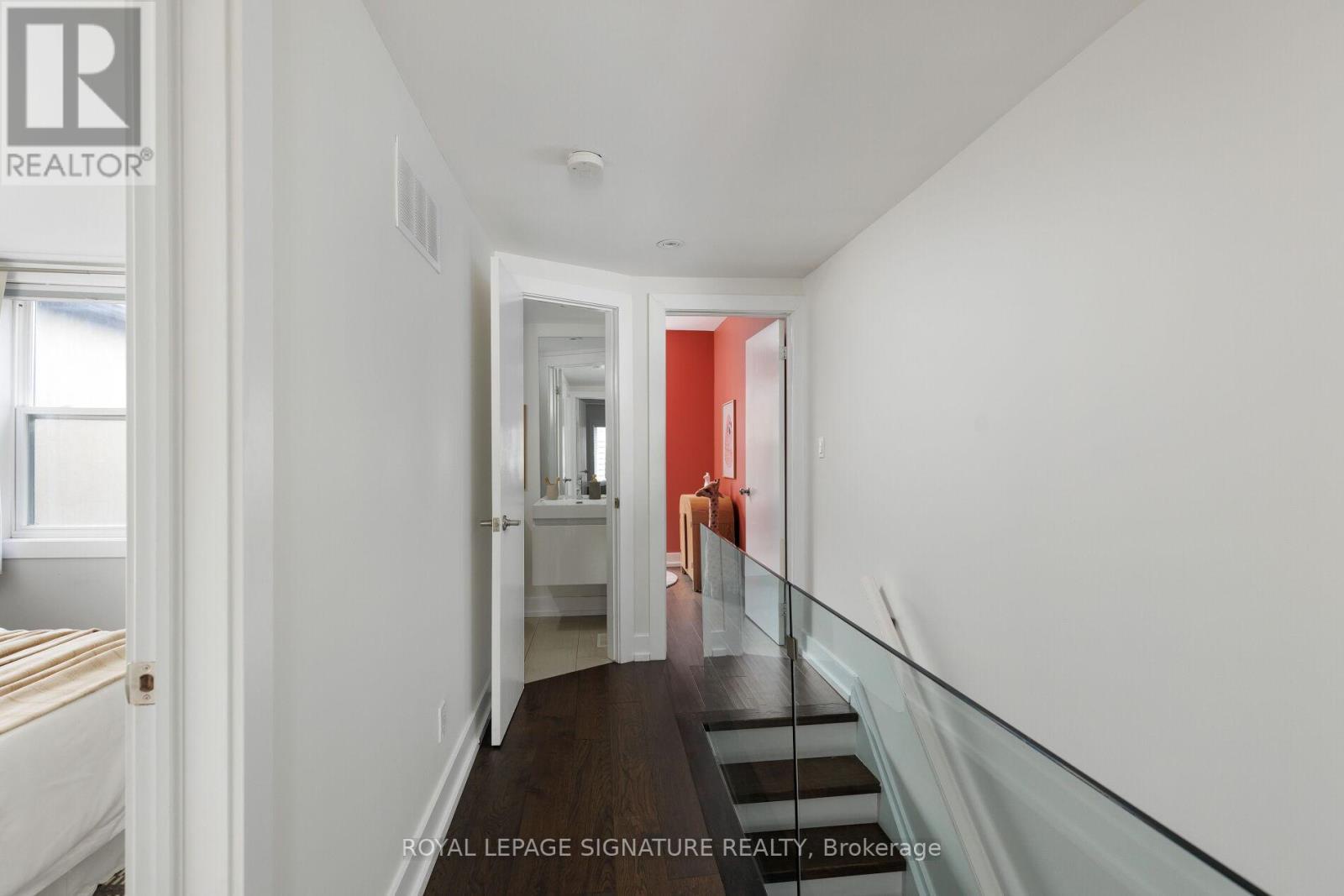 54 Eaton Avenue, Toronto (danforth), Ontario