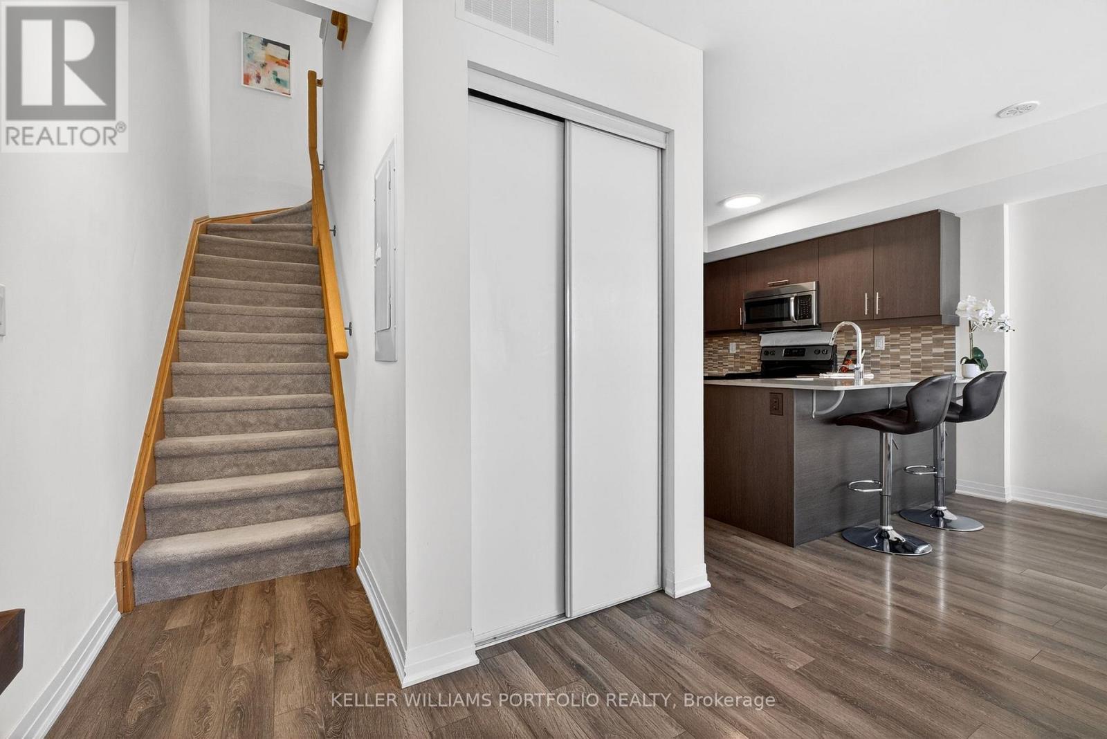 7 - 171 William Duncan Road, Toronto (downsview-roding-cfb), Ontario