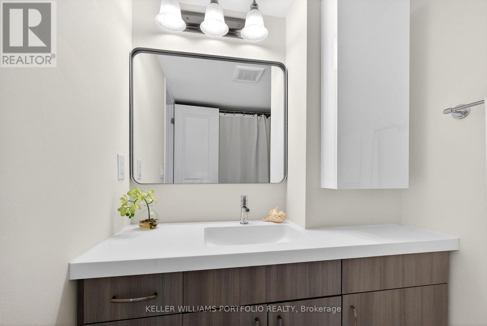 7 - 171 William Duncan Road, Toronto (downsview-roding-cfb), Ontario