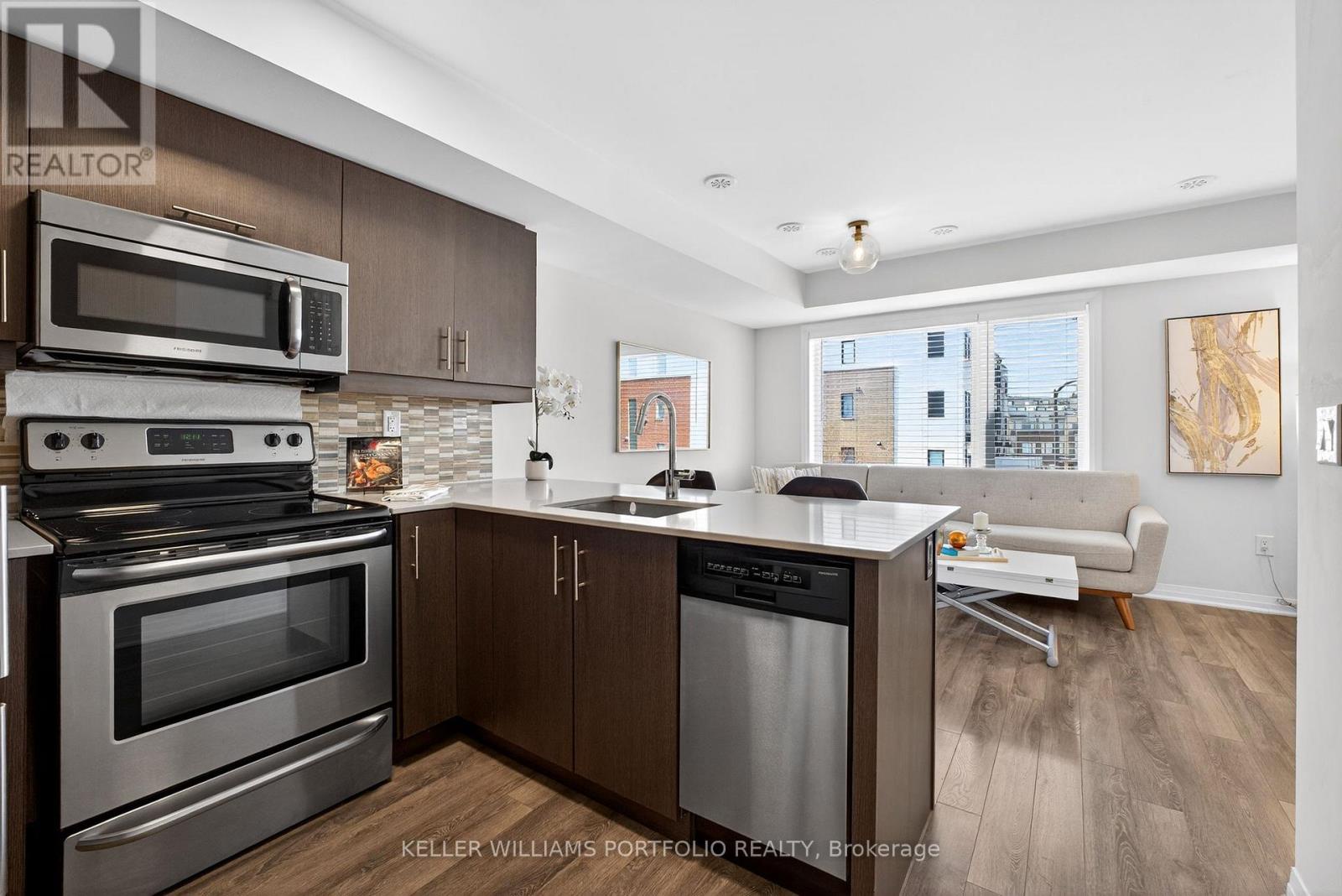 7 - 171 William Duncan Road, Toronto (downsview-roding-cfb), Ontario