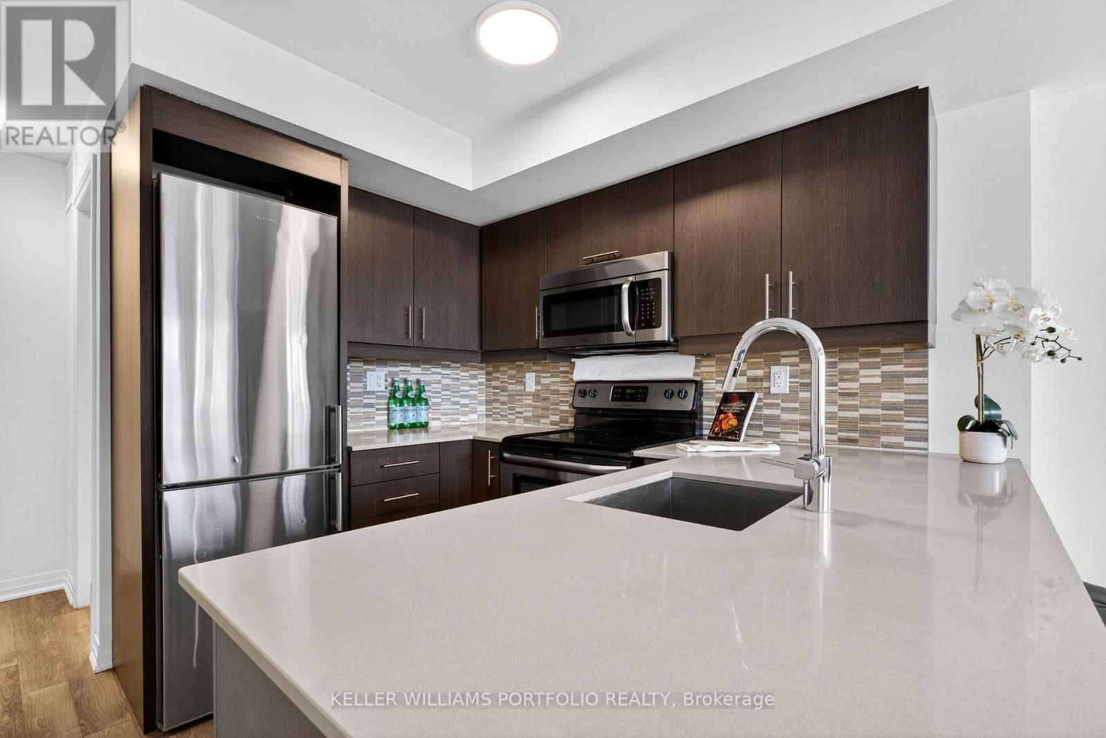 7 - 171 William Duncan Road, Toronto (downsview-roding-cfb), Ontario