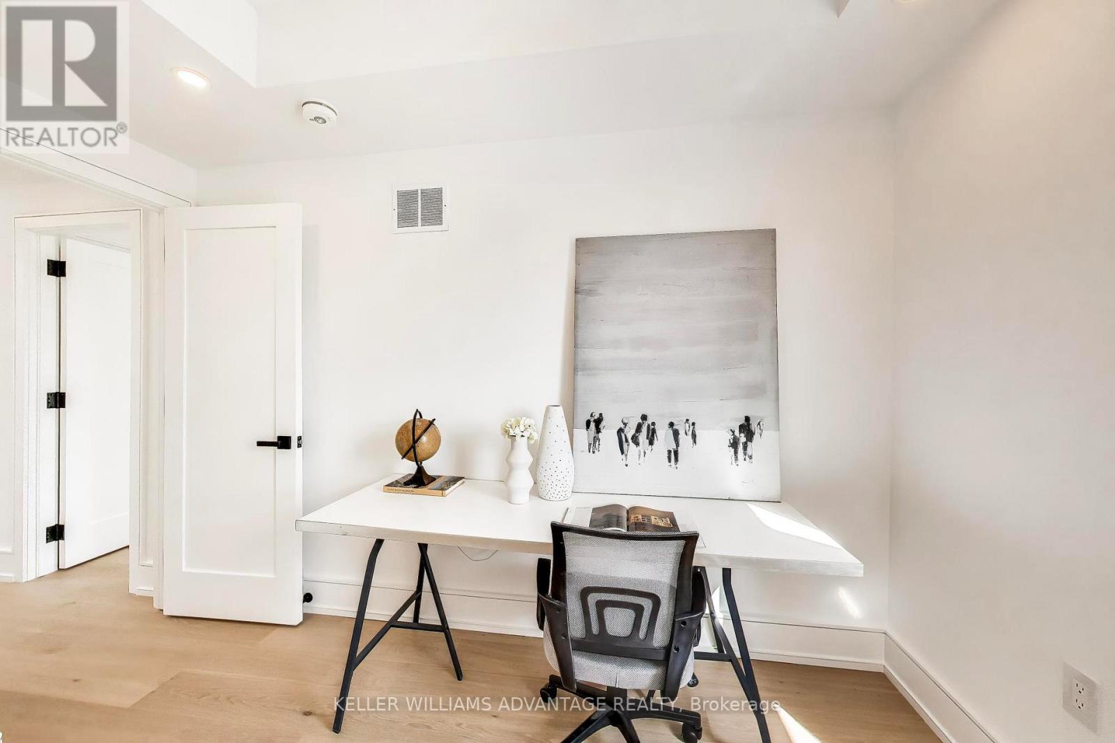 104 Yardley Avenue, Toronto (o'connor-parkview), Ontario