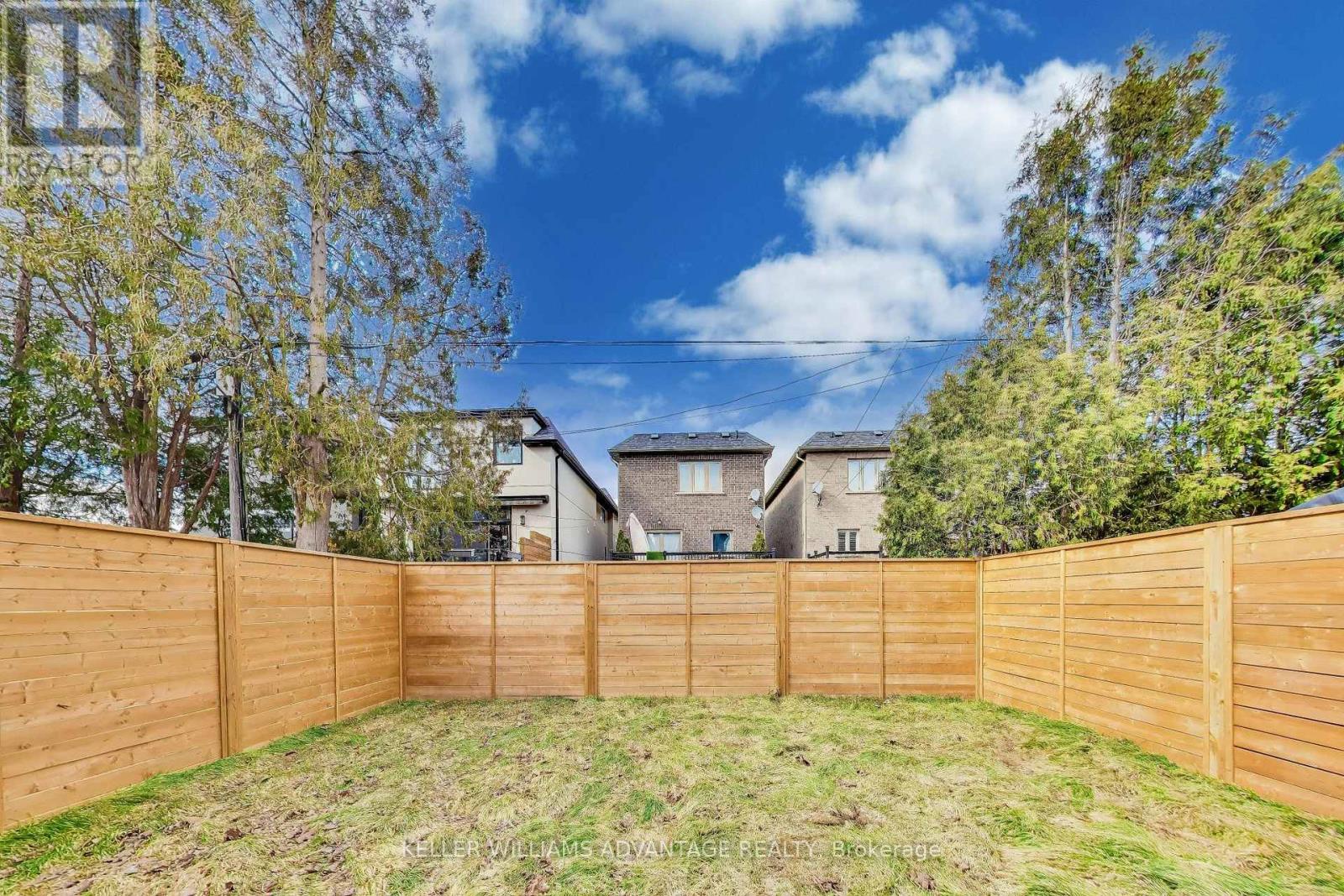 104 Yardley Avenue, Toronto (o'connor-parkview), Ontario