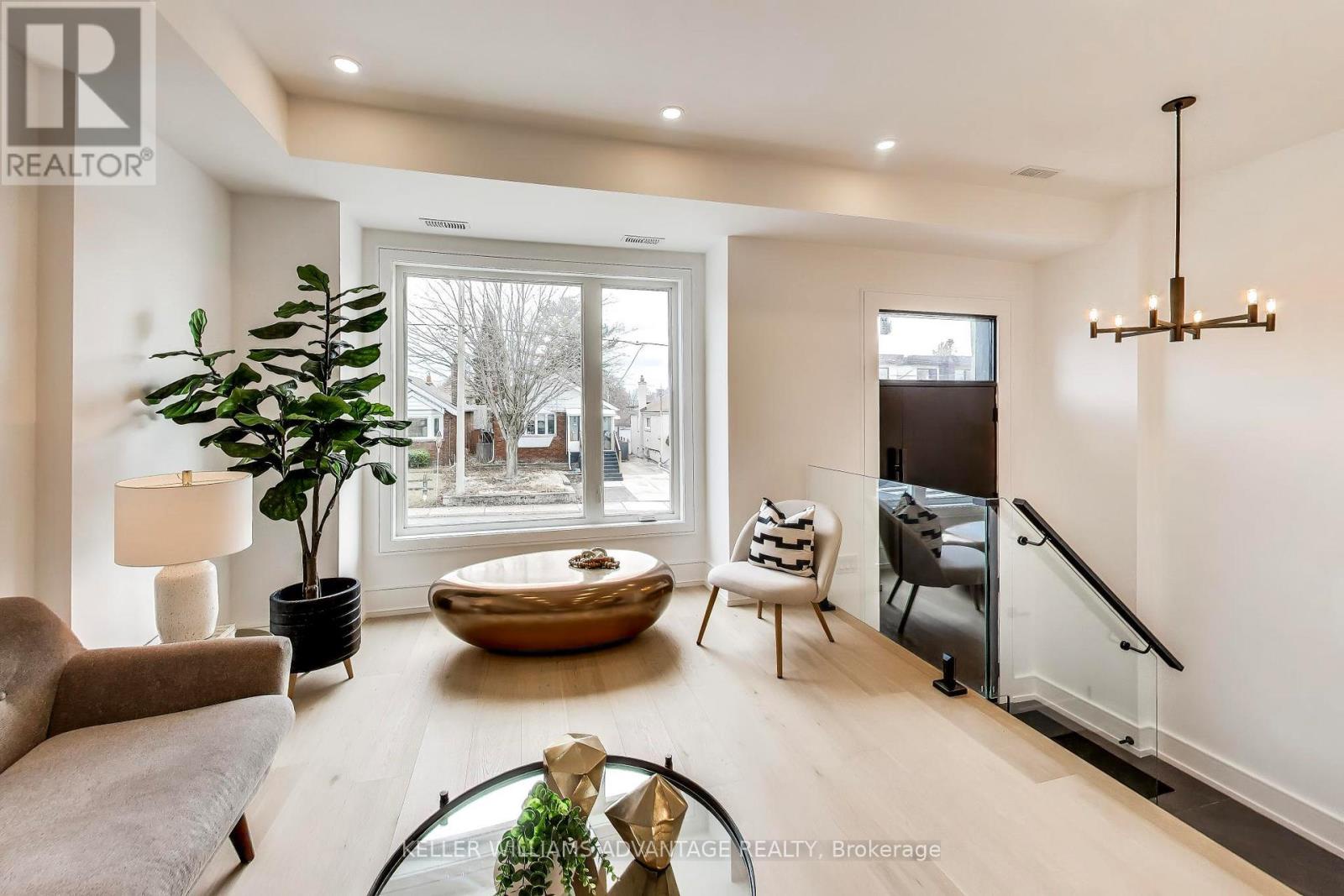 104 Yardley Avenue, Toronto (o'connor-parkview), Ontario