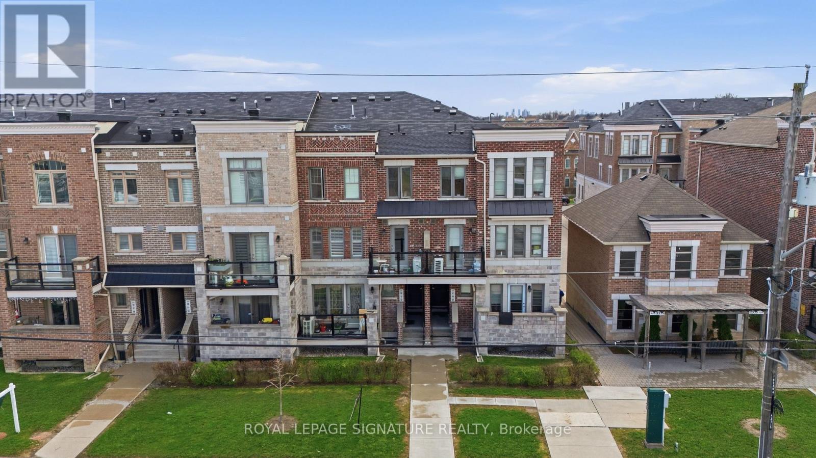 50 - 2315 Sheppard Avenue W, Toronto (humberlea-pelmo Park), Ontario
