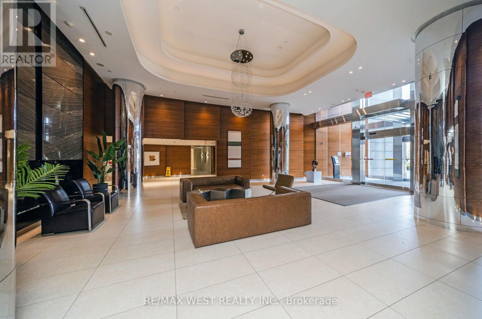 905 - 1 Valhalla Inn Road, Toronto (islington-city Centre West), Ontario