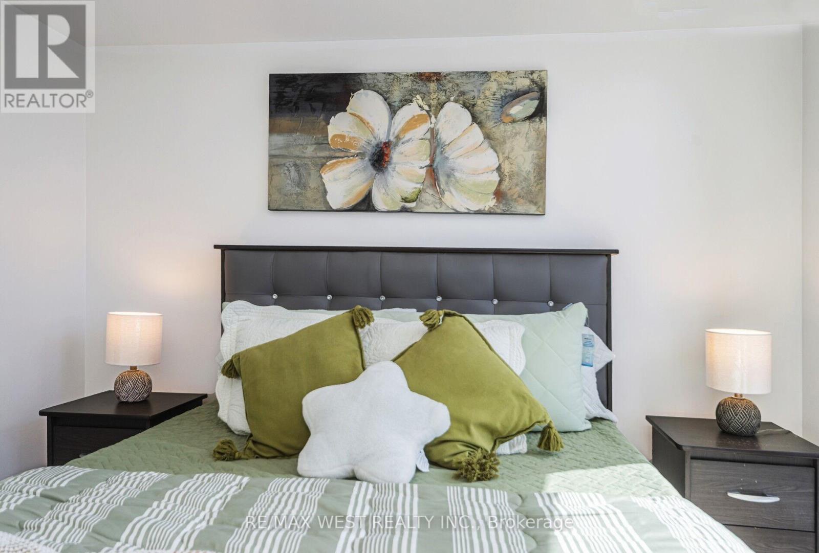905 - 1 Valhalla Inn Road, Toronto (islington-city Centre West), Ontario