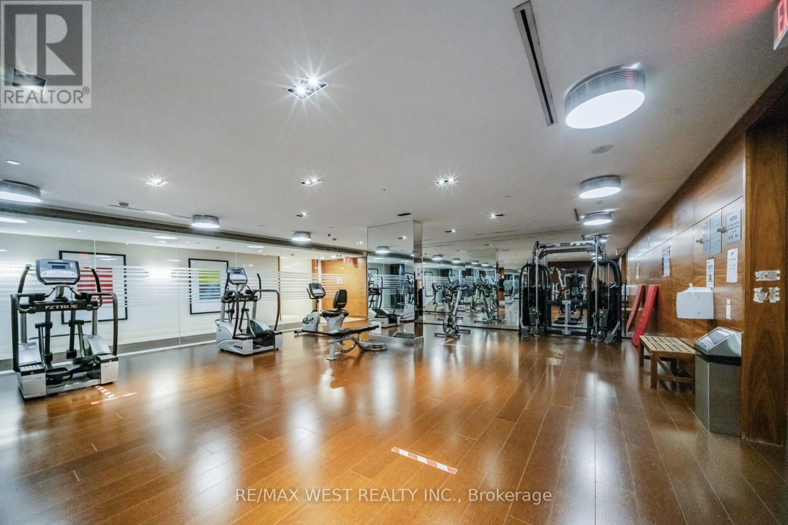 905 - 1 Valhalla Inn Road, Toronto (islington-city Centre West), Ontario