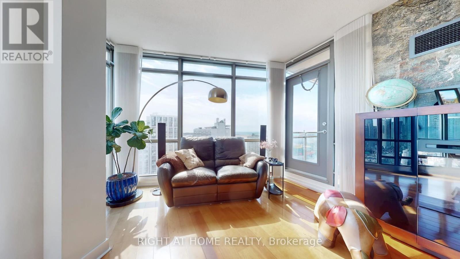 2102 - 5 Mariner Terrace, Toronto (waterfront Communities), Ontario