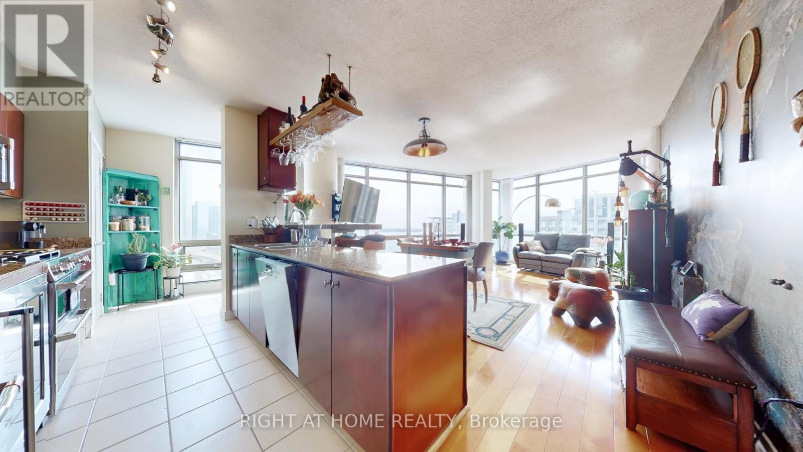 2102 - 5 Mariner Terrace, Toronto (waterfront Communities), Ontario