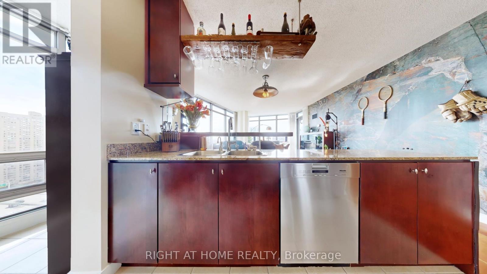 2102 - 5 Mariner Terrace, Toronto (waterfront Communities), Ontario