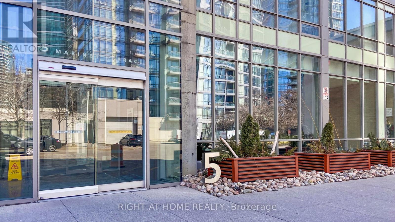 2102 - 5 Mariner Terrace, Toronto (waterfront Communities), Ontario