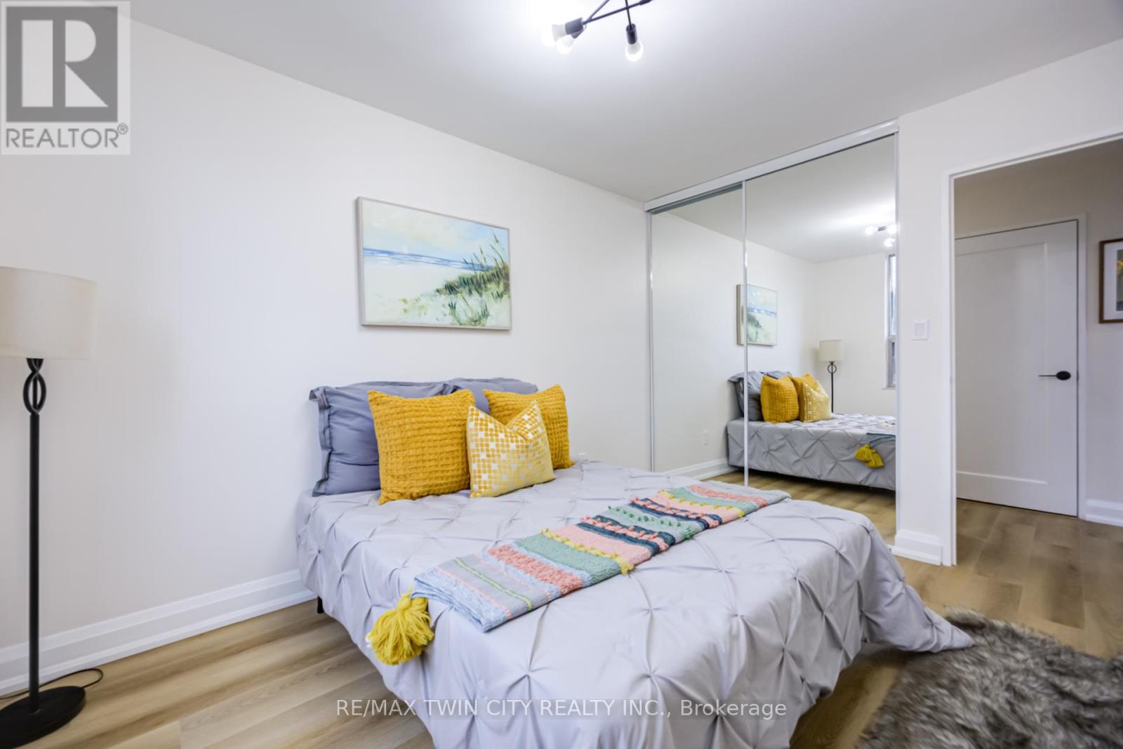 #304 - 20 Edgecliff Golfway, Toronto (flemingdon Park), Ontario