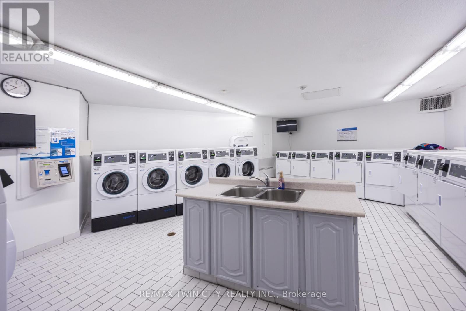 #304 - 20 Edgecliff Golfway, Toronto (flemingdon Park), Ontario