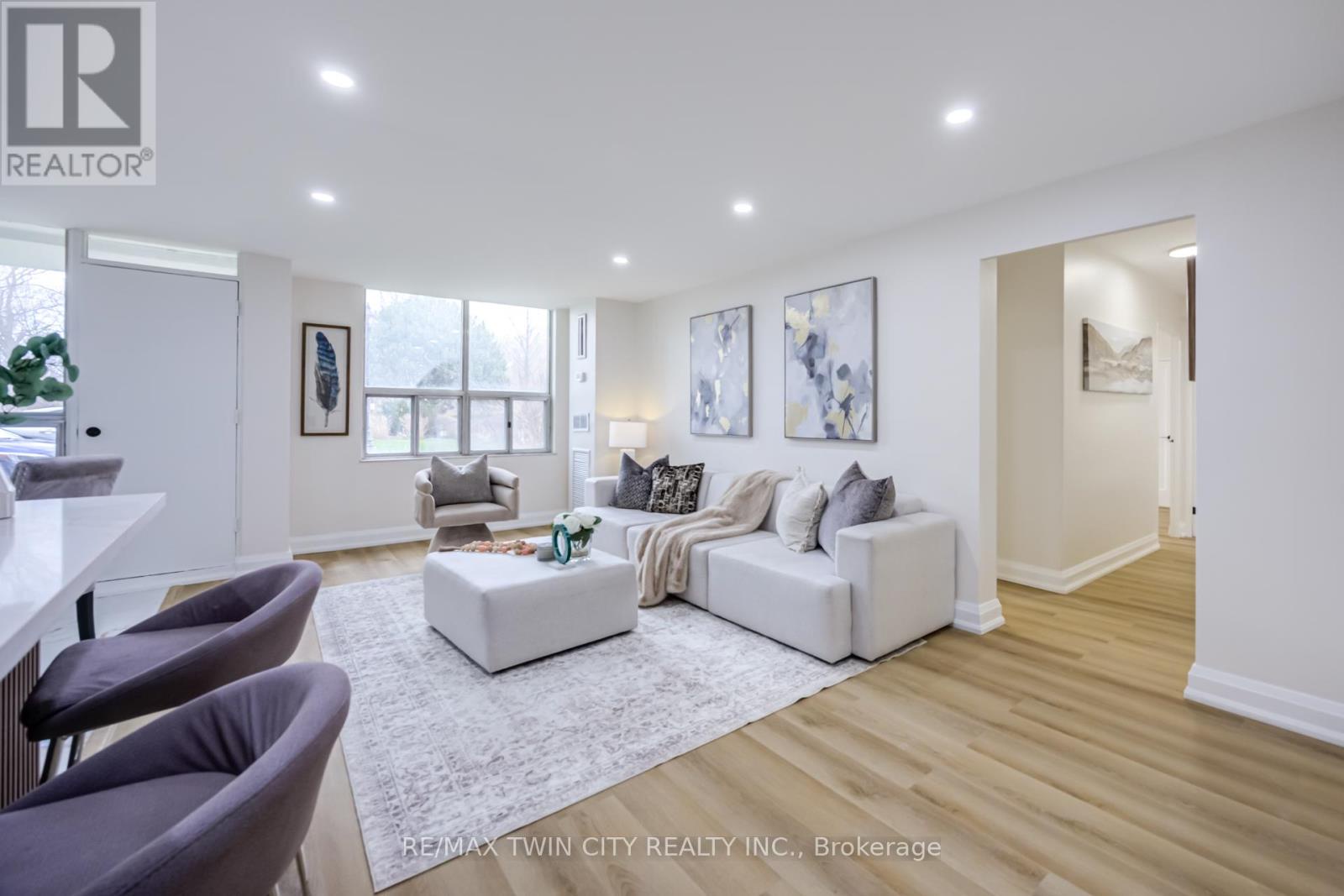 #304 - 20 Edgecliff Golfway, Toronto (flemingdon Park), Ontario