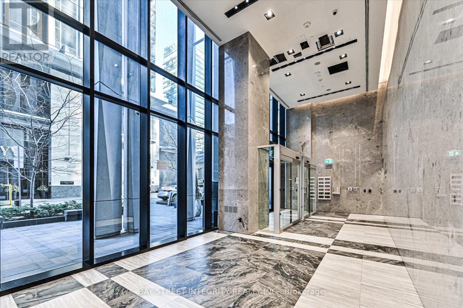 3208 - 1 Yorkville Avenue, Toronto (annex), Ontario