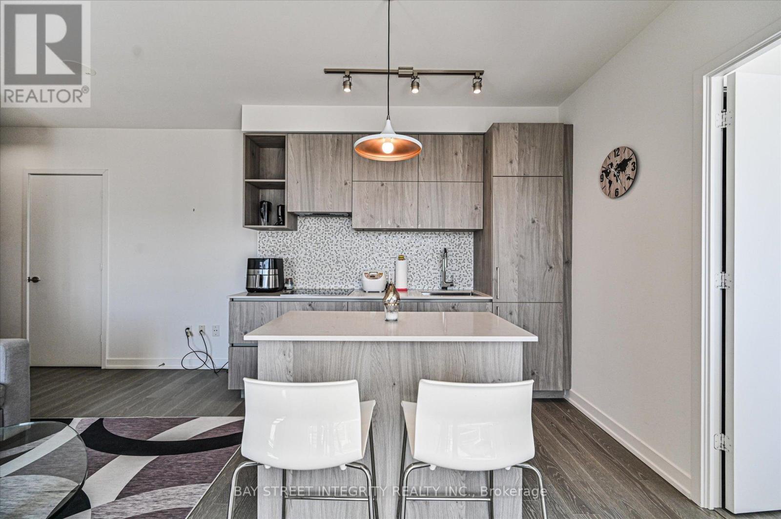 3208 - 1 Yorkville Avenue, Toronto (annex), Ontario