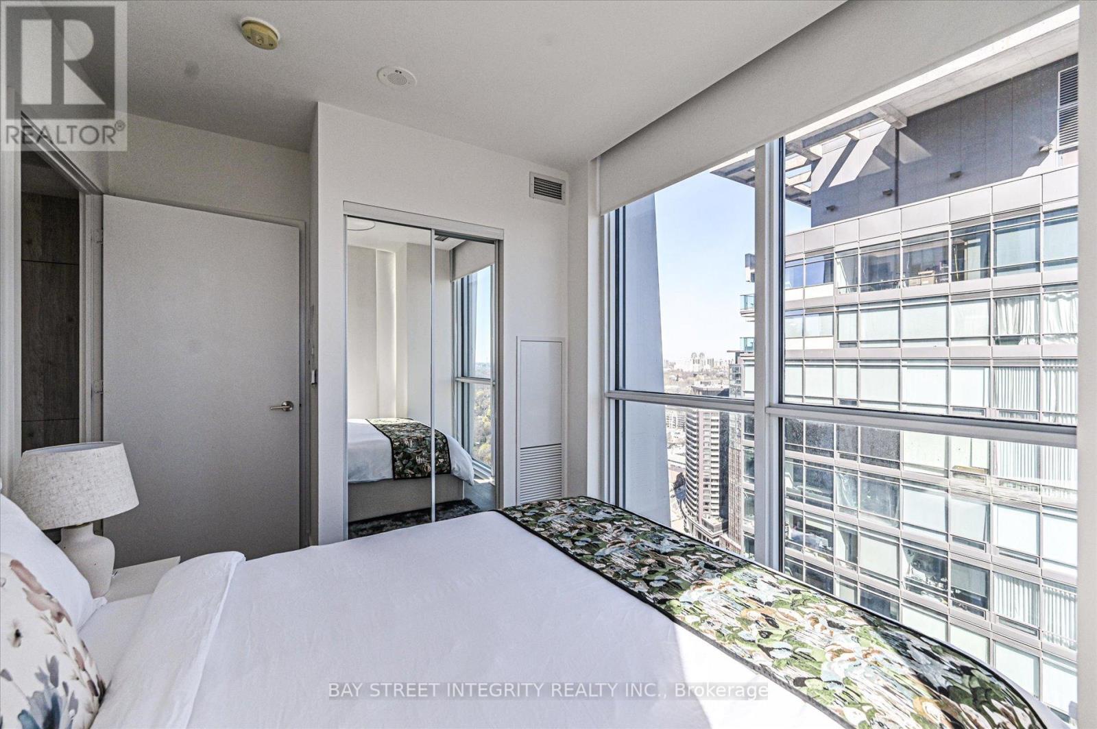 3208 - 1 Yorkville Avenue, Toronto (annex), Ontario