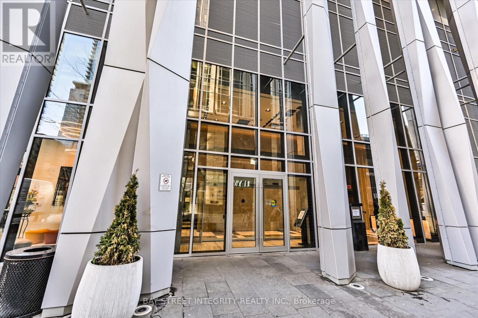 3208 - 1 Yorkville Avenue, Toronto (annex), Ontario