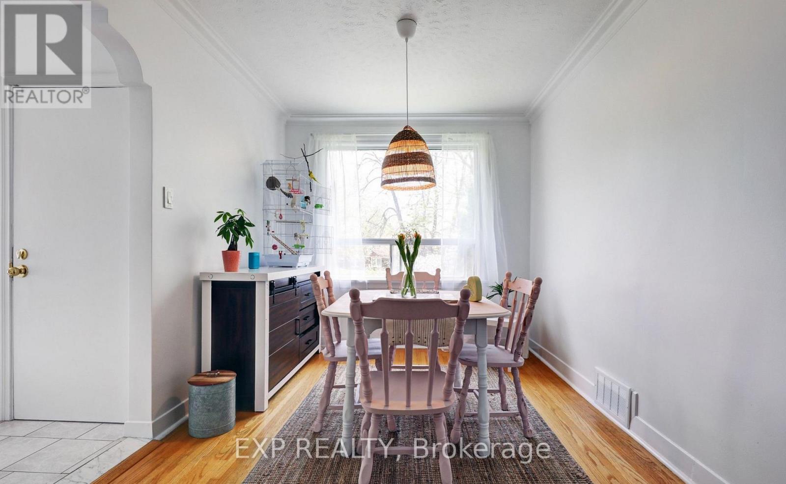 142 Thompson Avenue, Toronto (stonegate-queensway), Ontario