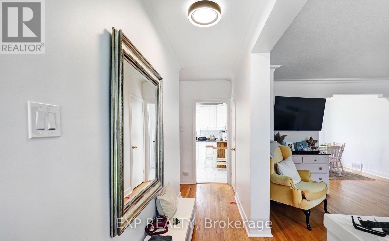 142 Thompson Avenue, Toronto (stonegate-queensway), Ontario