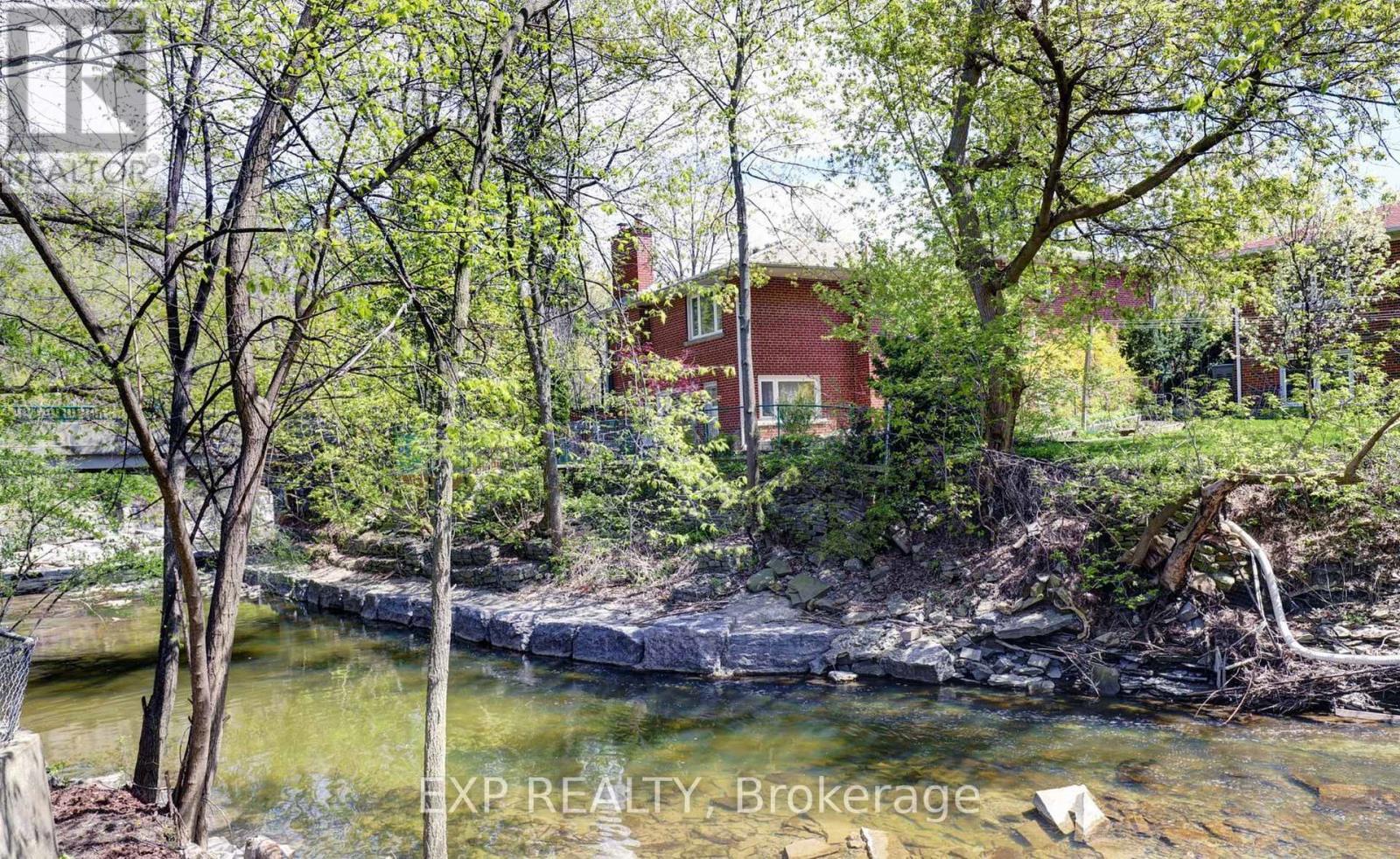142 Thompson Avenue, Toronto (stonegate-queensway), Ontario