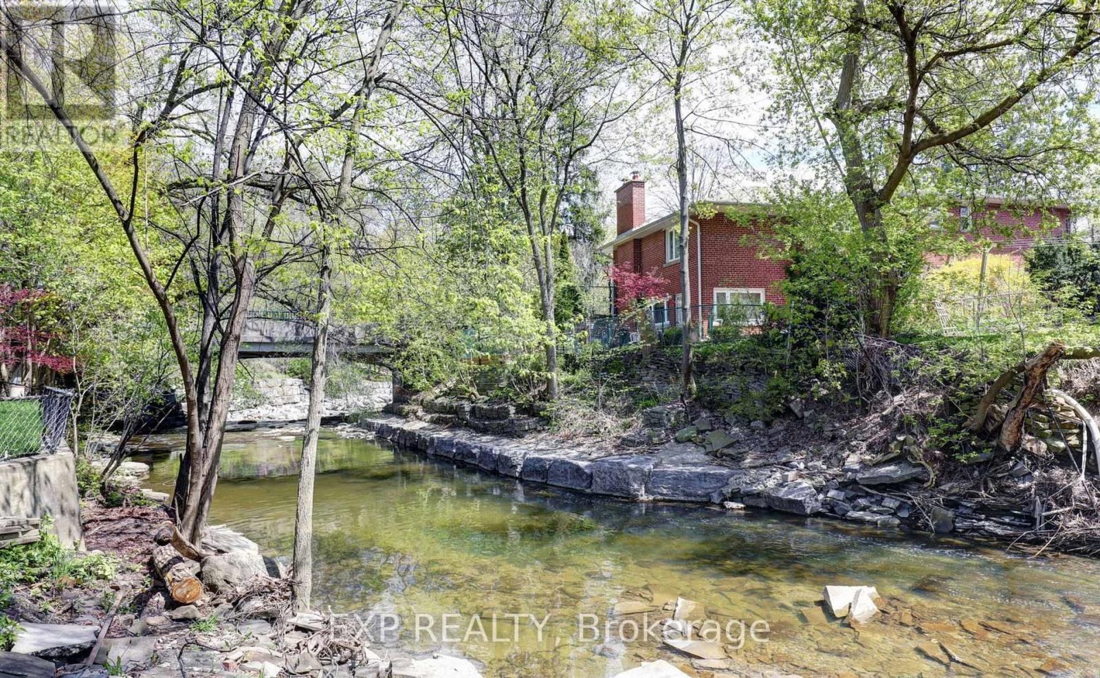 142 Thompson Avenue, Toronto (stonegate-queensway), Ontario