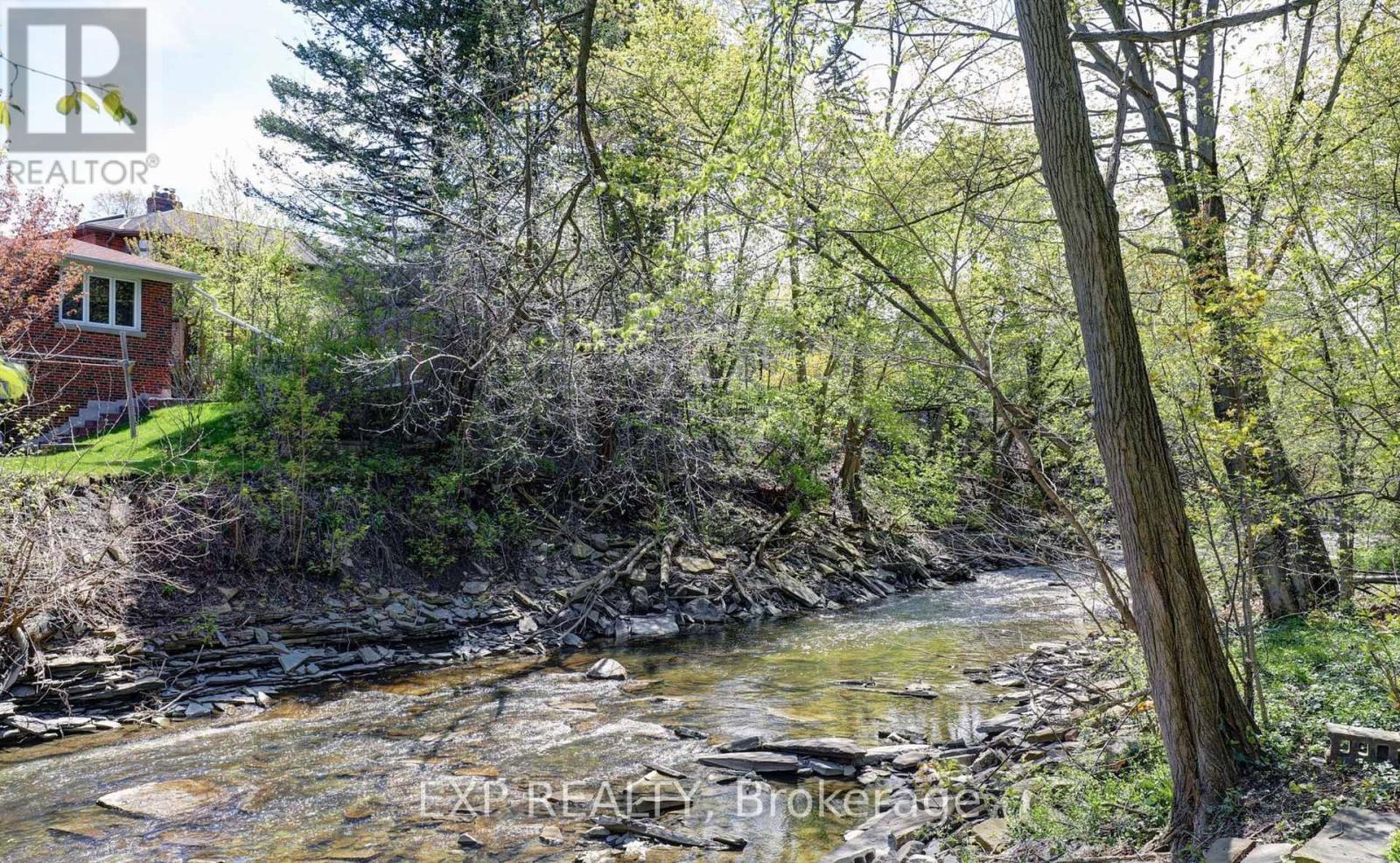 142 Thompson Avenue, Toronto (stonegate-queensway), Ontario