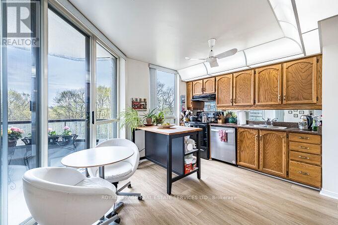 510 - 1 Aberfoyle Crescent, Toronto (islington-city Centre West), Ontario