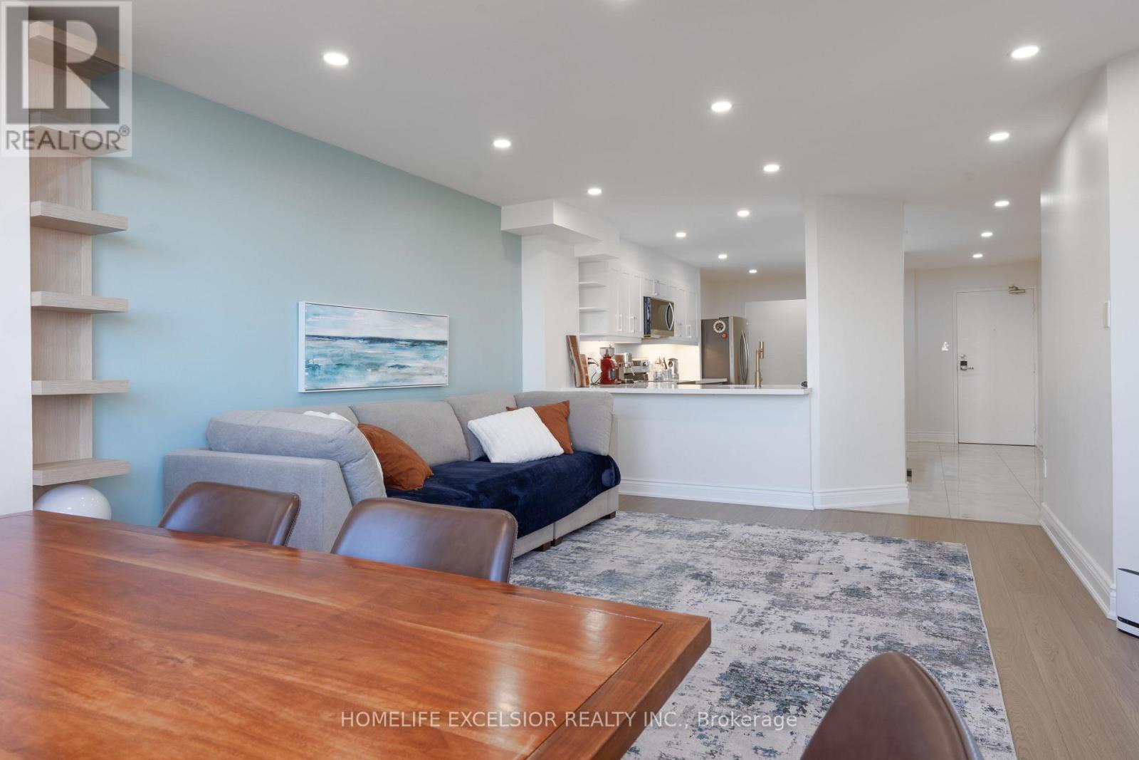 612 - 236 Albion Road, Toronto (elms-old Rexdale), Ontario