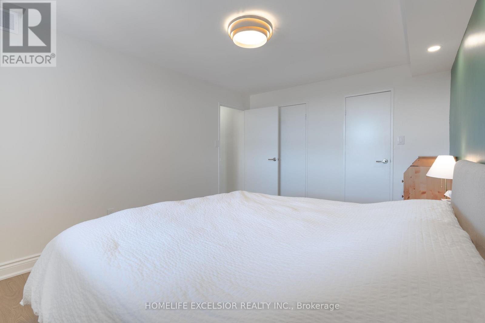 612 - 236 Albion Road, Toronto (elms-old Rexdale), Ontario