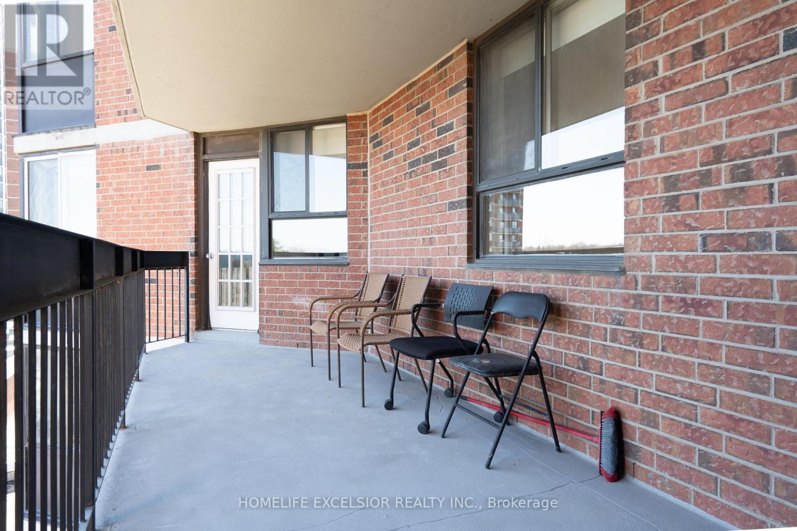 612 - 236 Albion Road, Toronto (elms-old Rexdale), Ontario