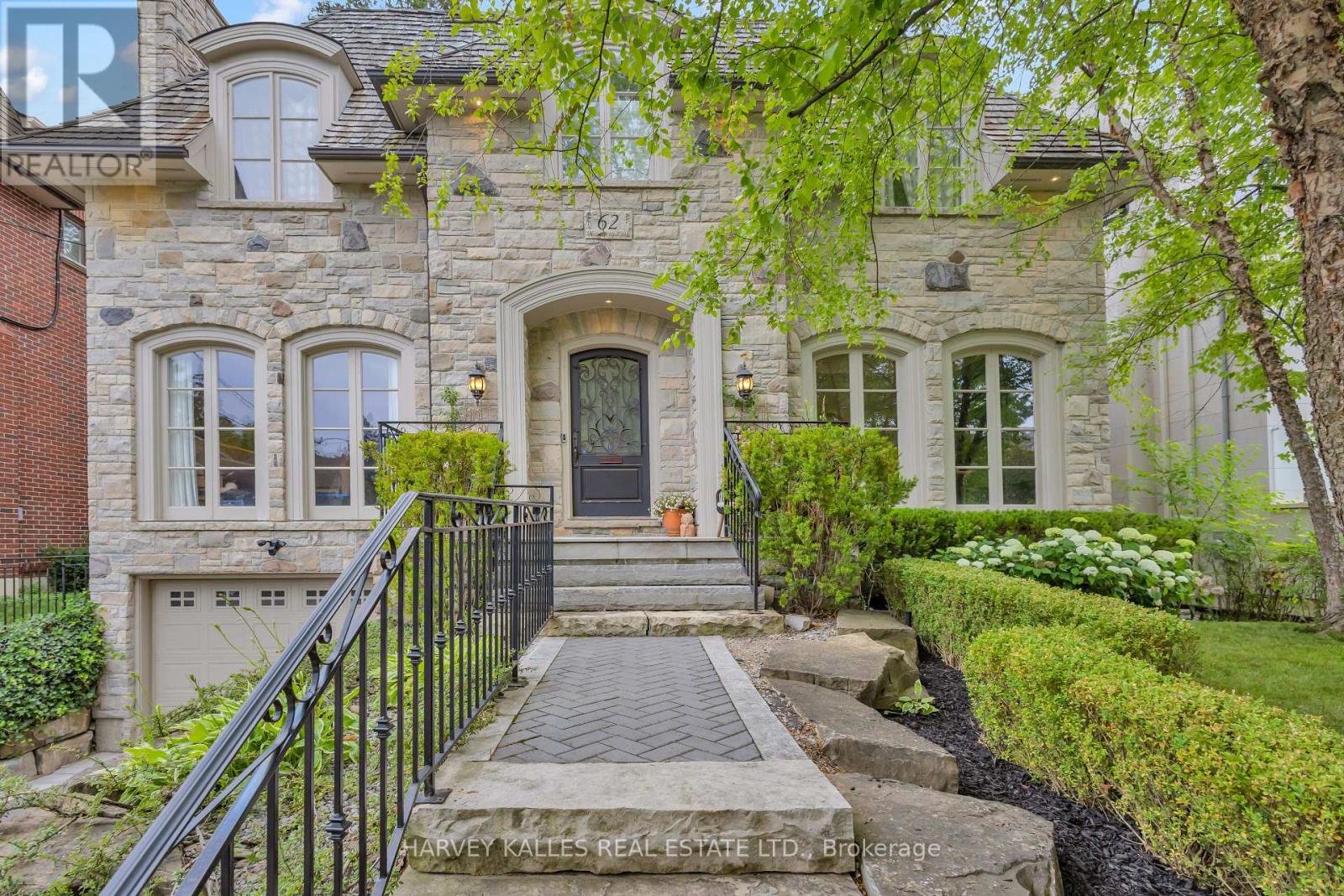 62 Glengowan Road, Toronto (lawrence Park South), Ontario