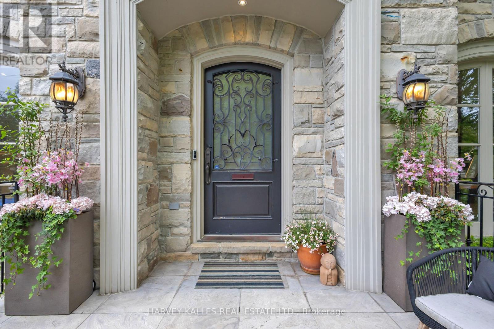 62 Glengowan Road, Toronto (lawrence Park South), Ontario