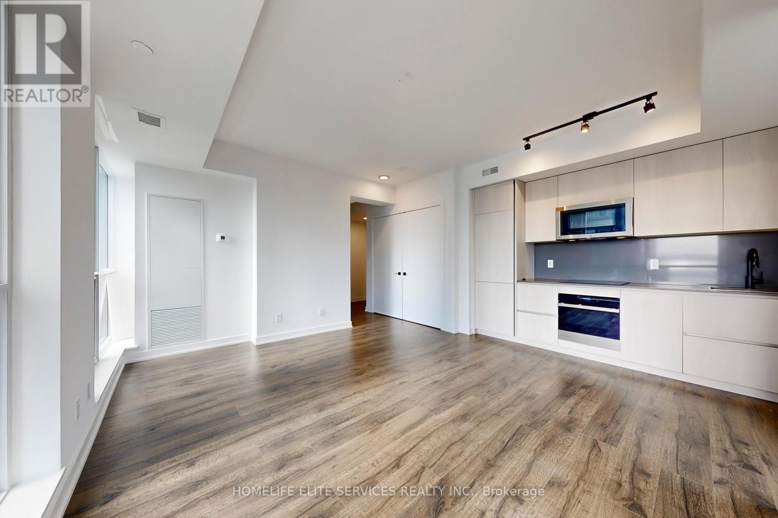 702 - 327 King Street W, Toronto (waterfront Communities), Ontario