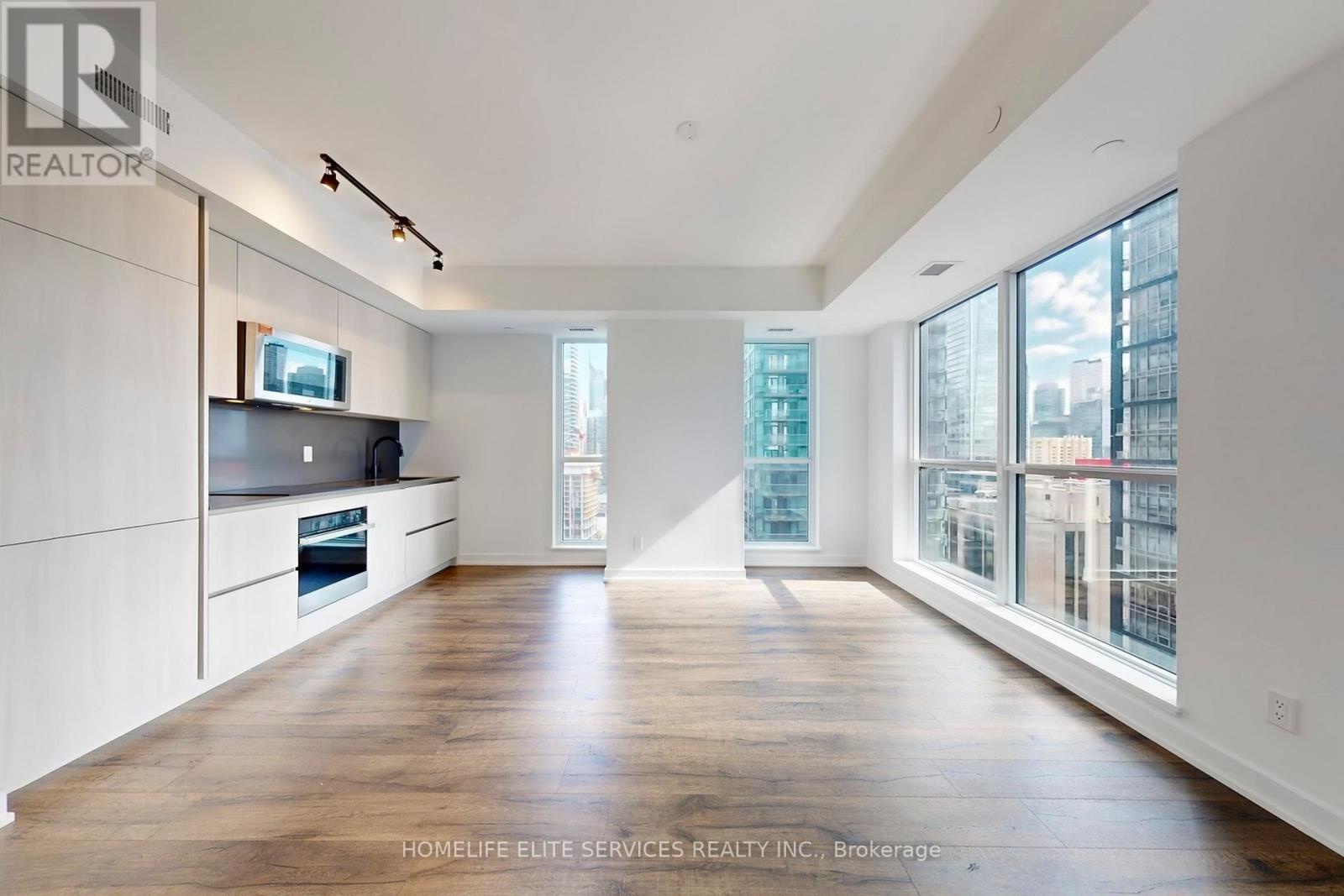 702 - 327 King Street W, Toronto (waterfront Communities), Ontario