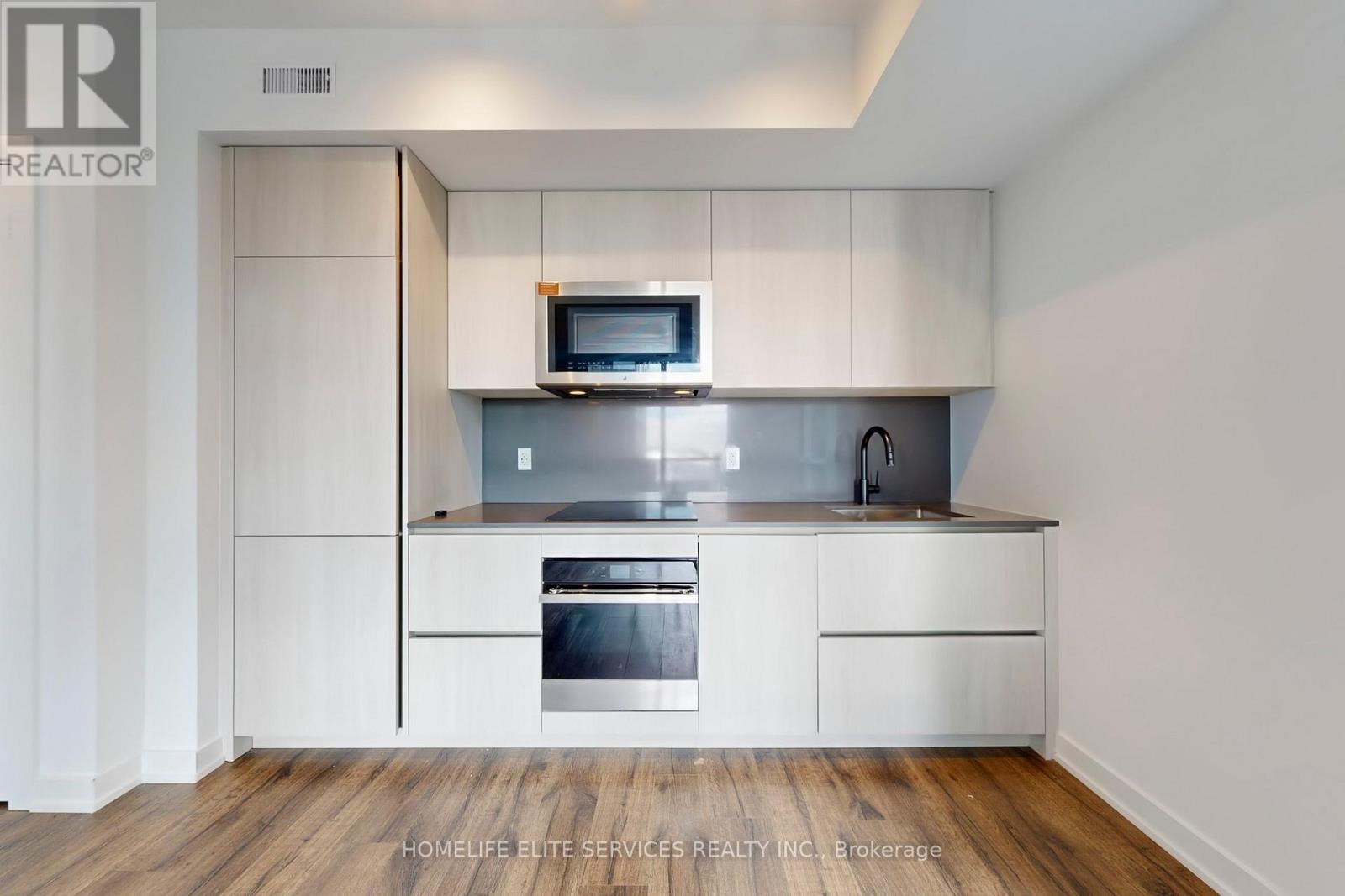 702 - 327 King Street W, Toronto (waterfront Communities), Ontario