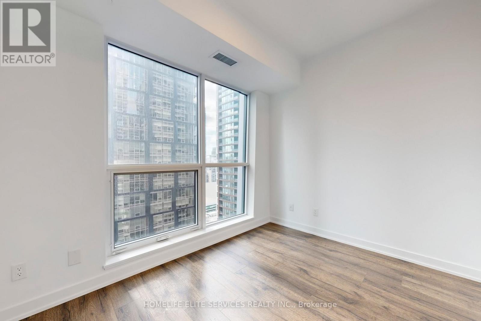 702 - 327 King Street W, Toronto (waterfront Communities), Ontario