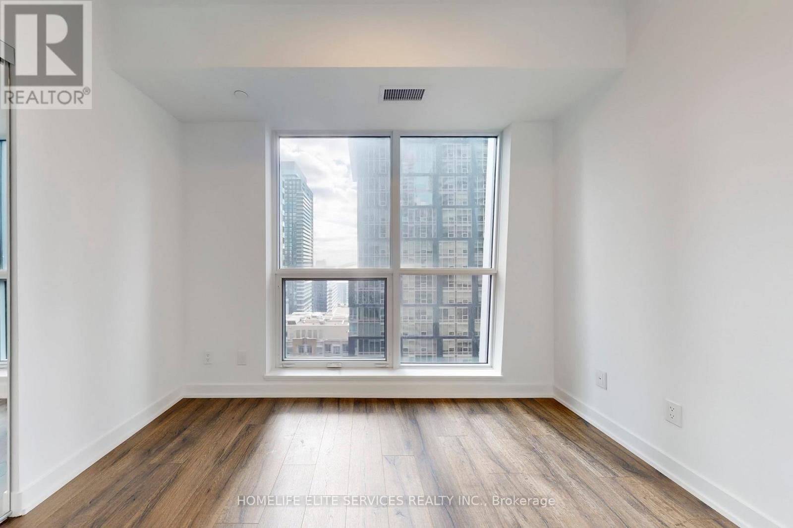 702 - 327 King Street W, Toronto (waterfront Communities), Ontario