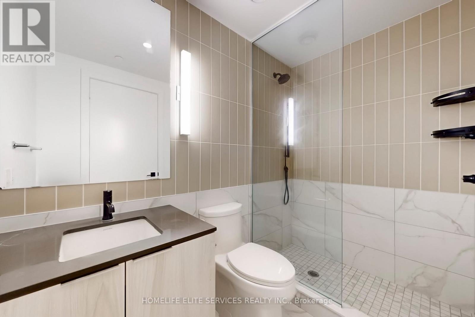 702 - 327 King Street W, Toronto (waterfront Communities), Ontario