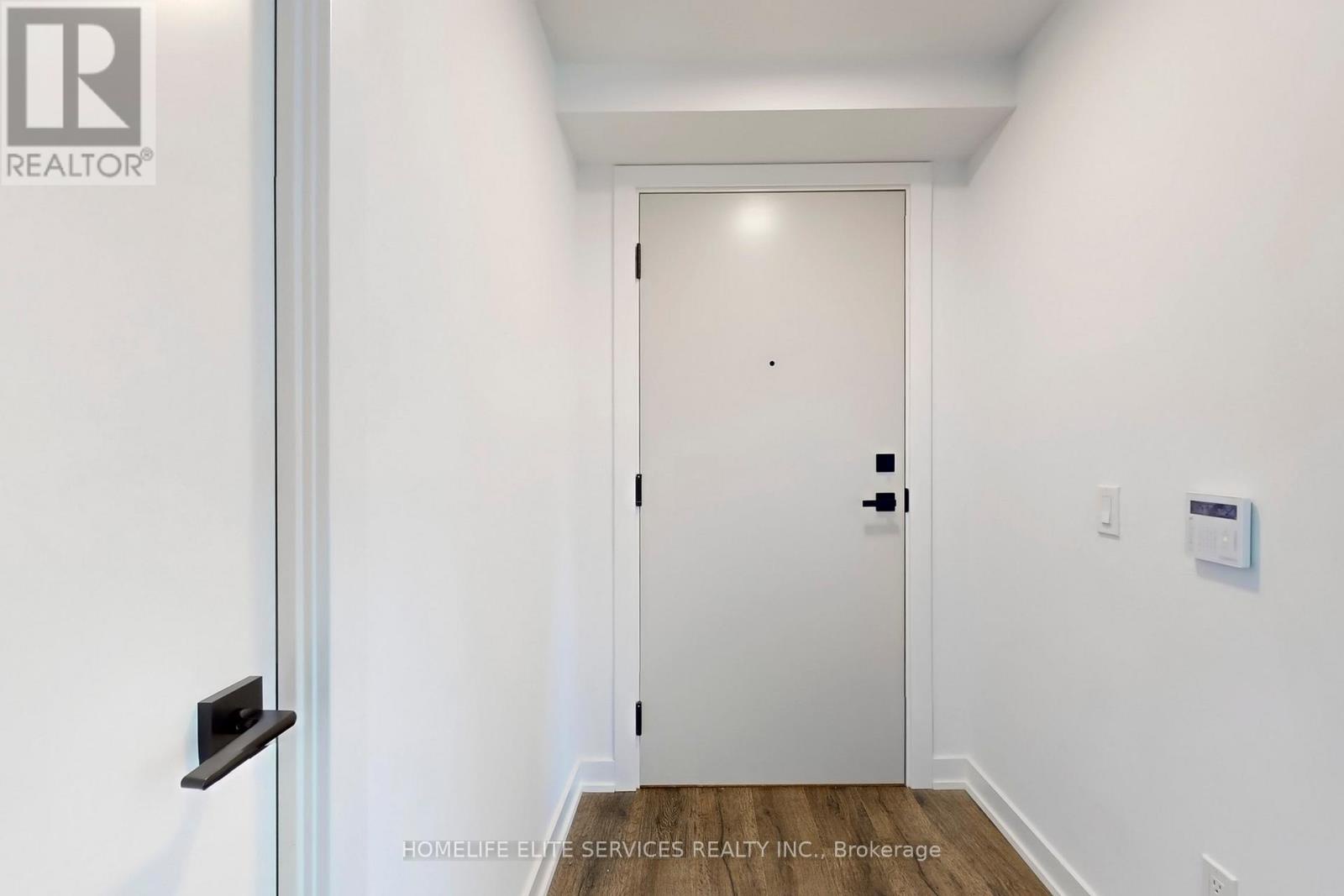 702 - 327 King Street W, Toronto (waterfront Communities), Ontario